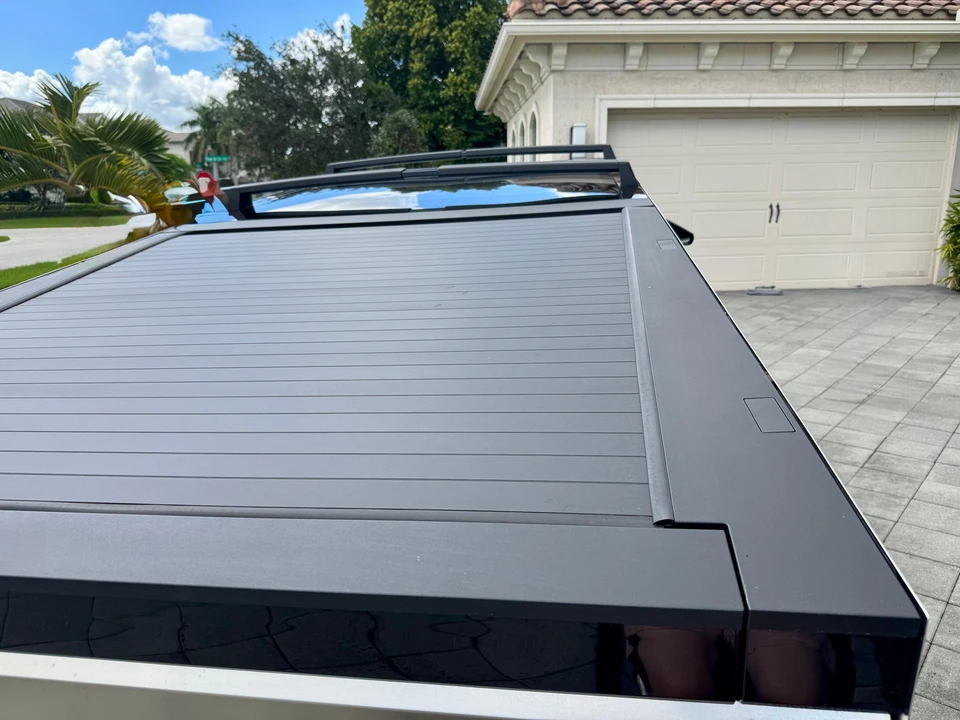 2024 Tesla Cybertruck - Image 17 of 31