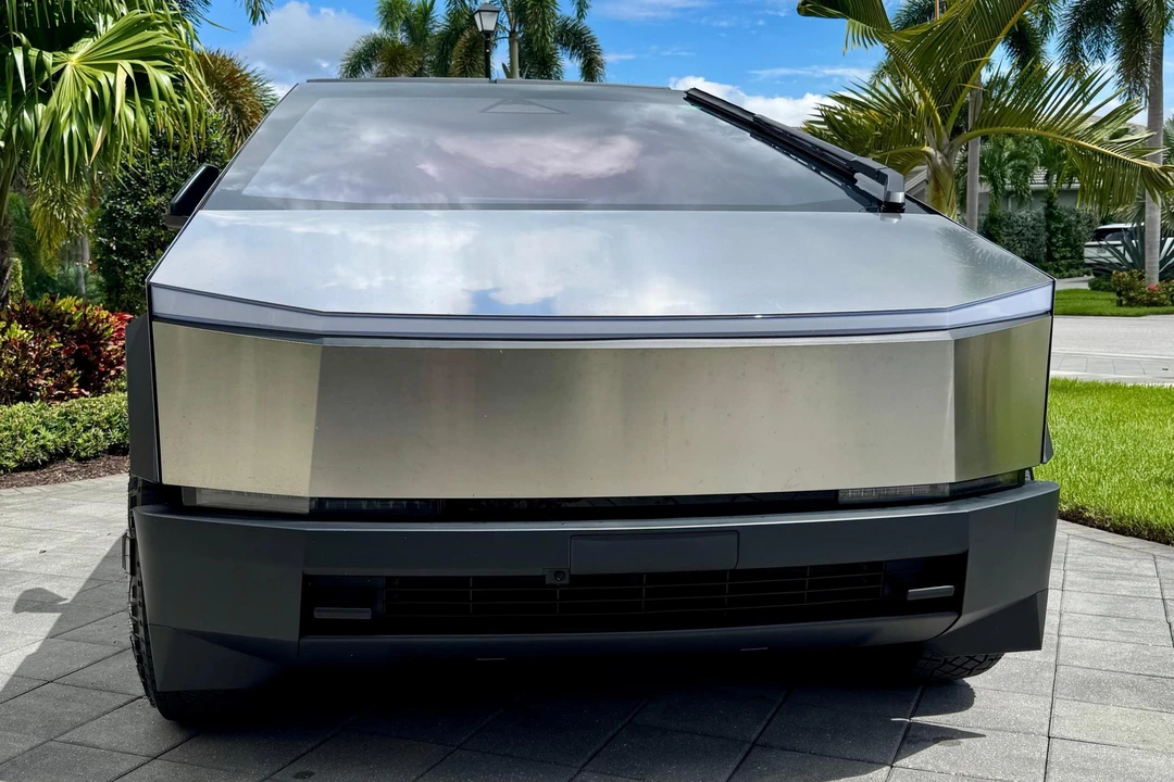 2024 Tesla Cybertruck - Image 2 of 31