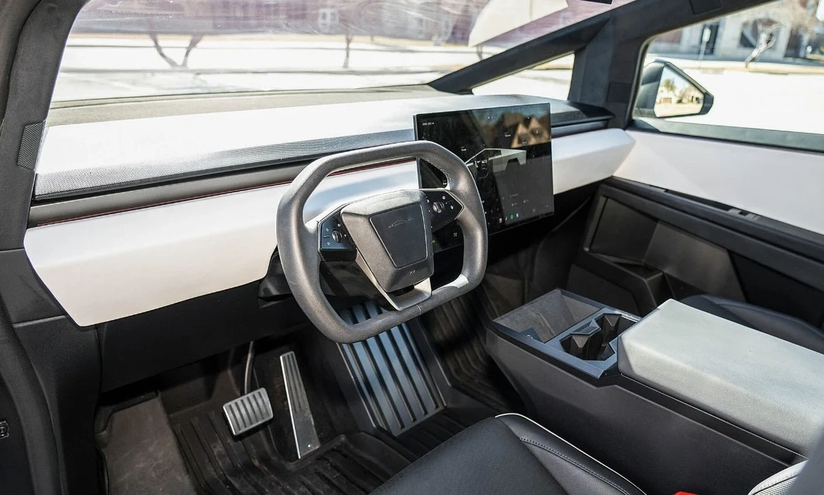 2024 Tesla Cybertruck - Image 12 of 21