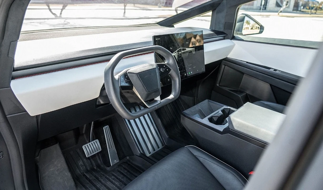 2024 Tesla Cybertruck - Image 11 of 21