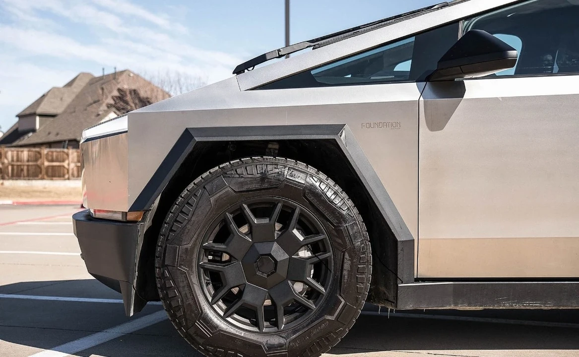 2024 Tesla Cybertruck - Image 21 of 21