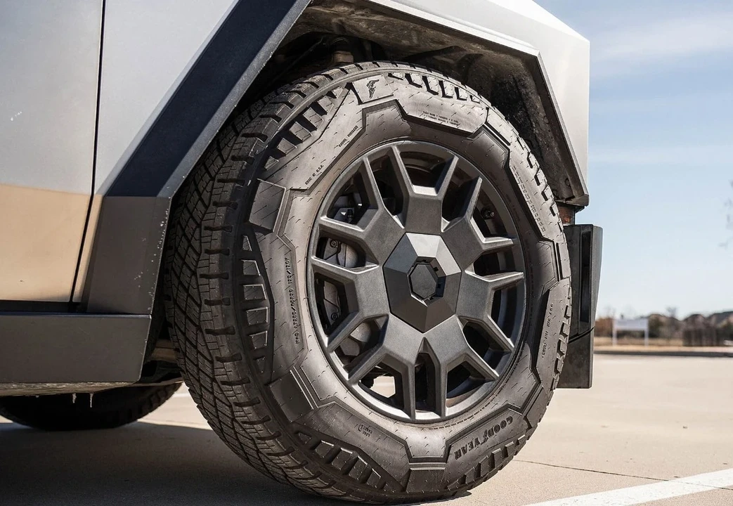 2024 Tesla Cybertruck - Image 19 of 21