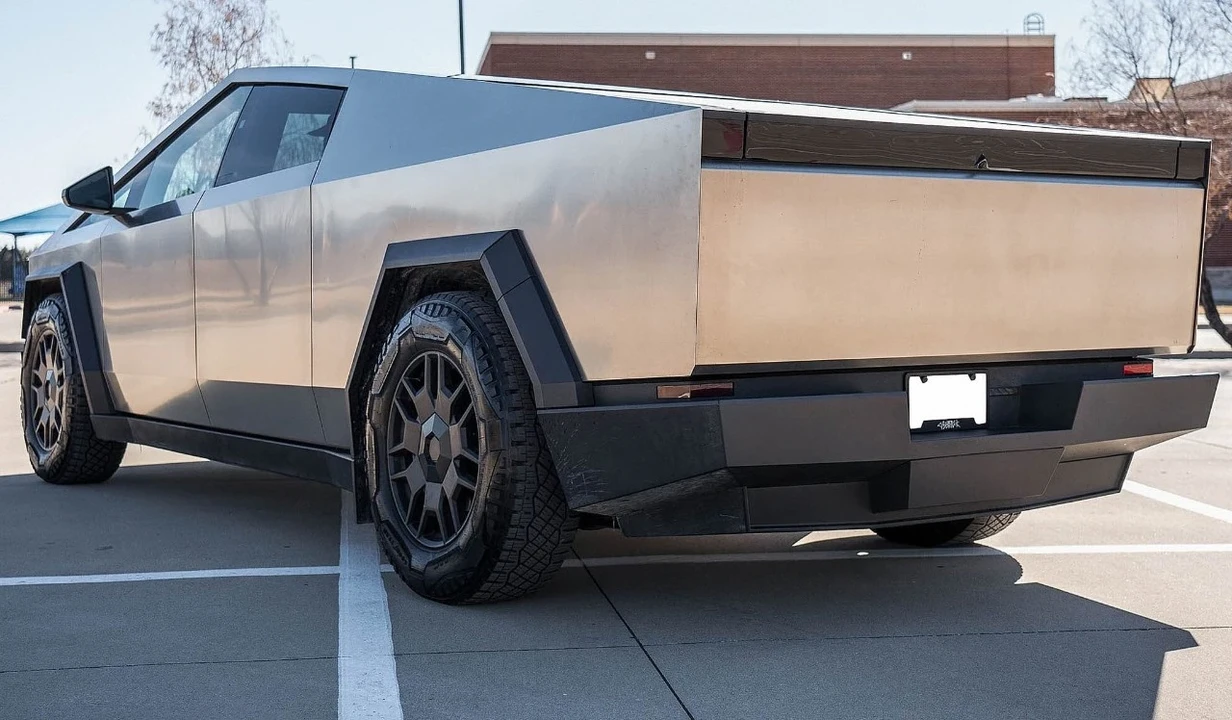 2024 Tesla Cybertruck - Image 4 of 21