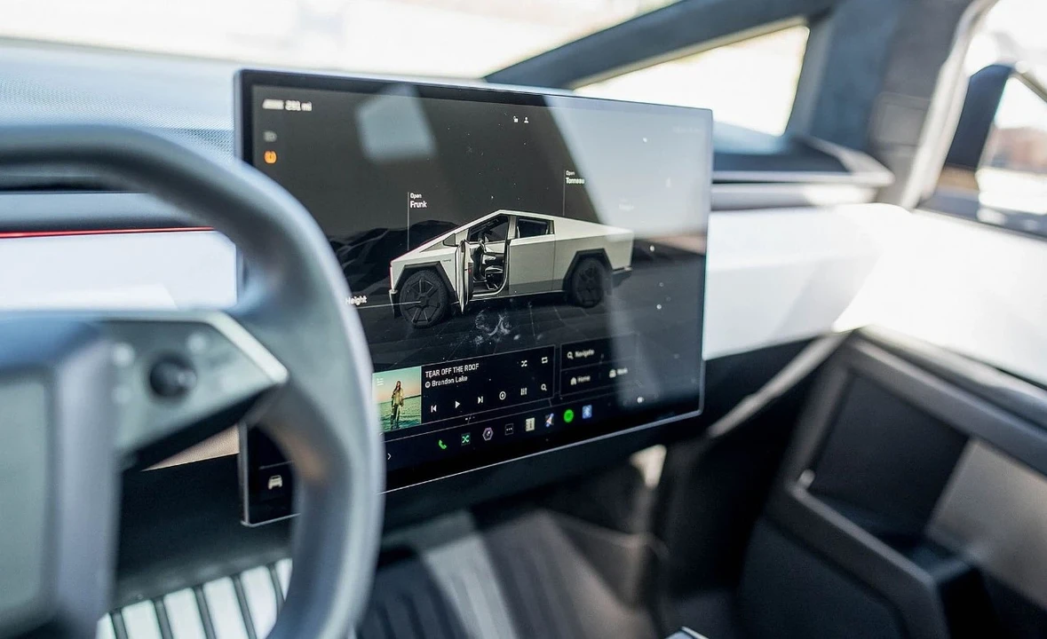 2024 Tesla Cybertruck - Image 17 of 21