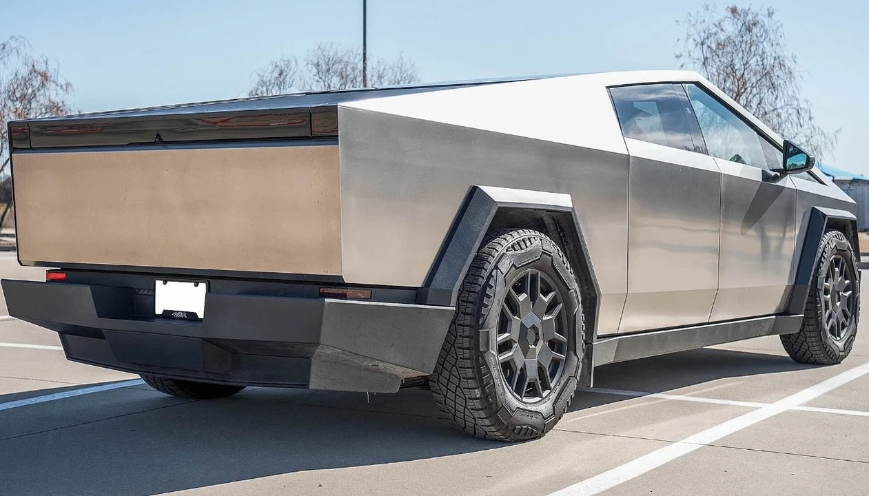 2024 Tesla Cybertruck - Image 6 of 21