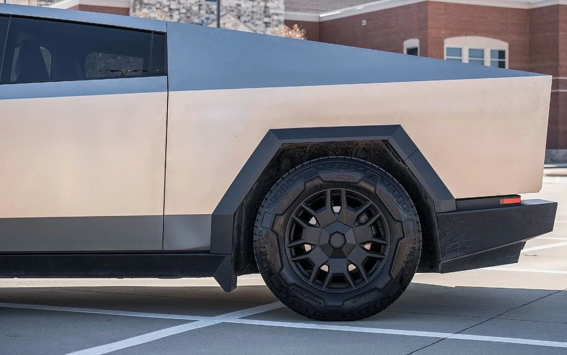 2024 Tesla Cybertruck - Image 3 of 21