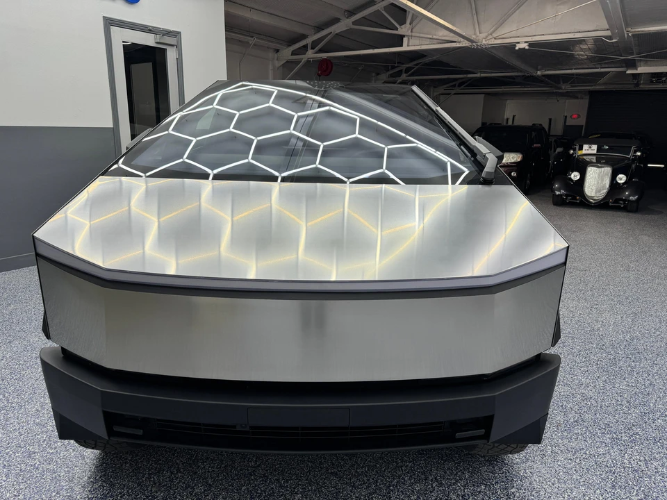 2024 Tesla Cybertruck - Image 9 of 31