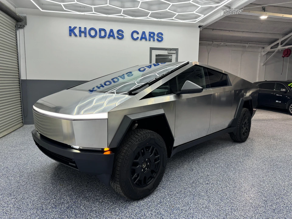 2024 Tesla Cybertruck - Image 15 of 31