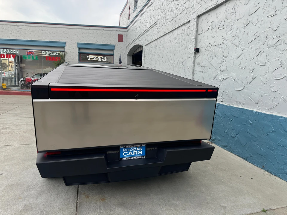 2024 Tesla Cybertruck - Image 31 of 31