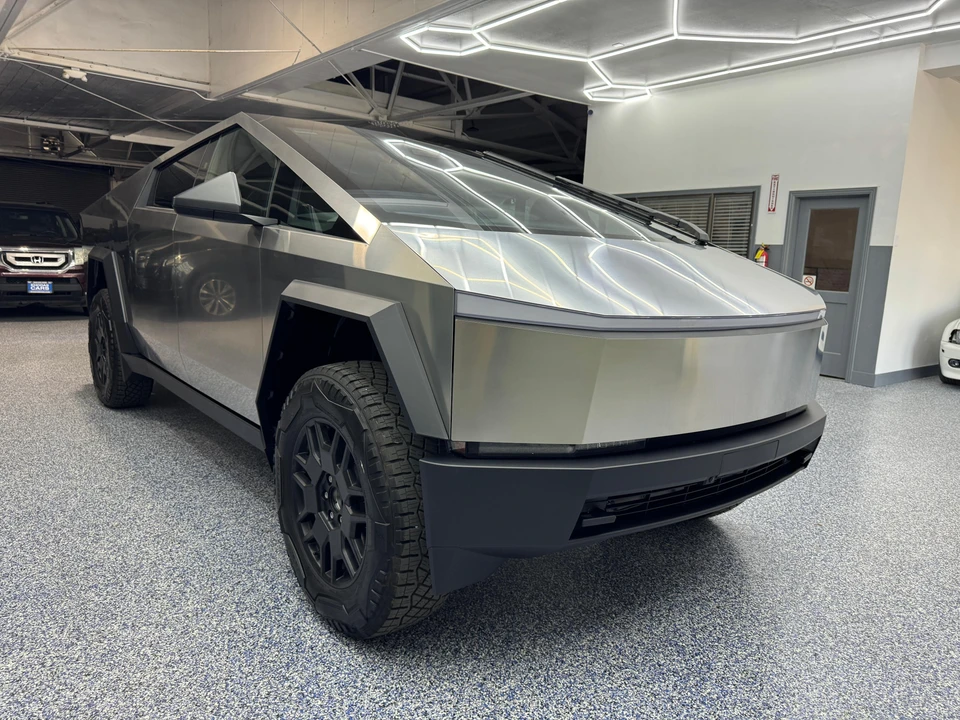 2024 Tesla Cybertruck - Image 26 of 31