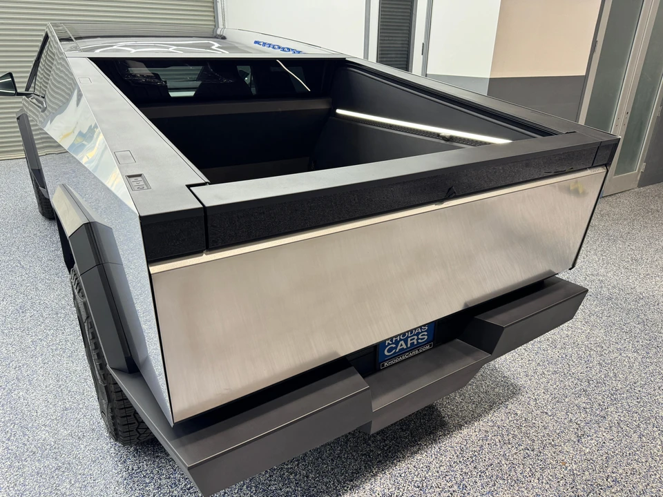 2024 Tesla Cybertruck - Image 20 of 31