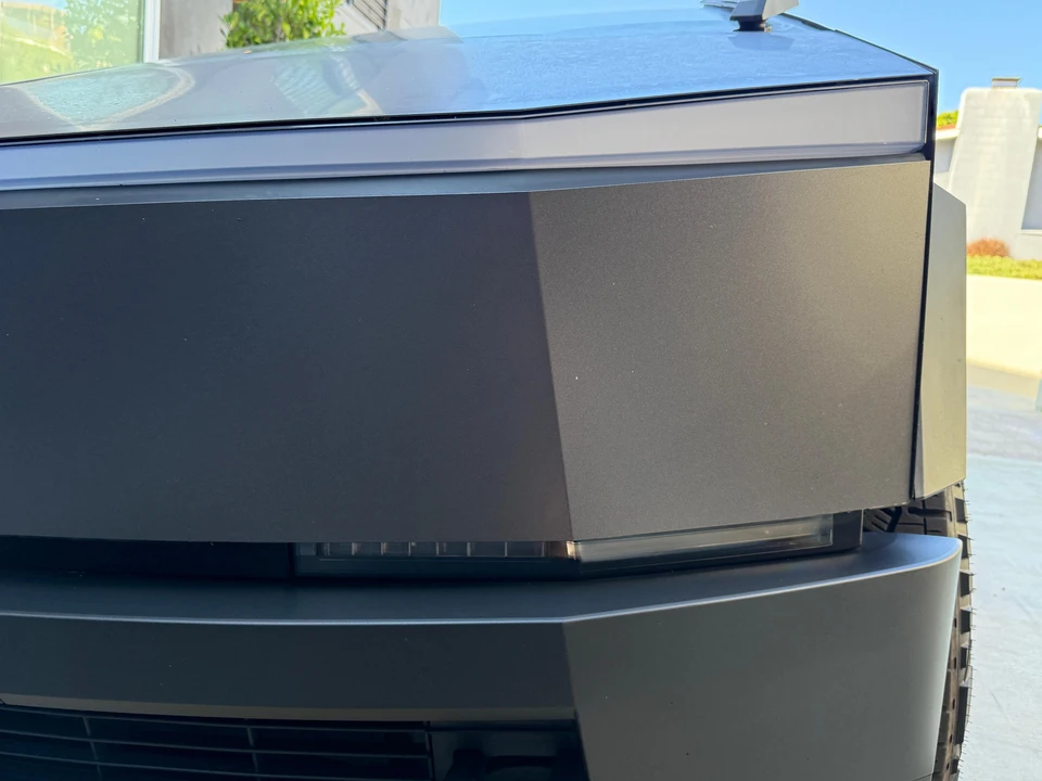 2024 Tesla Cybertruck - Image 10 of 31
