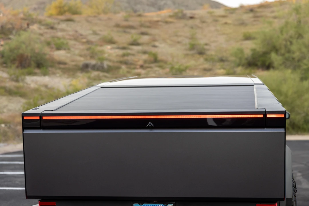 2024 Tesla Cybertruck - Image 15 of 31