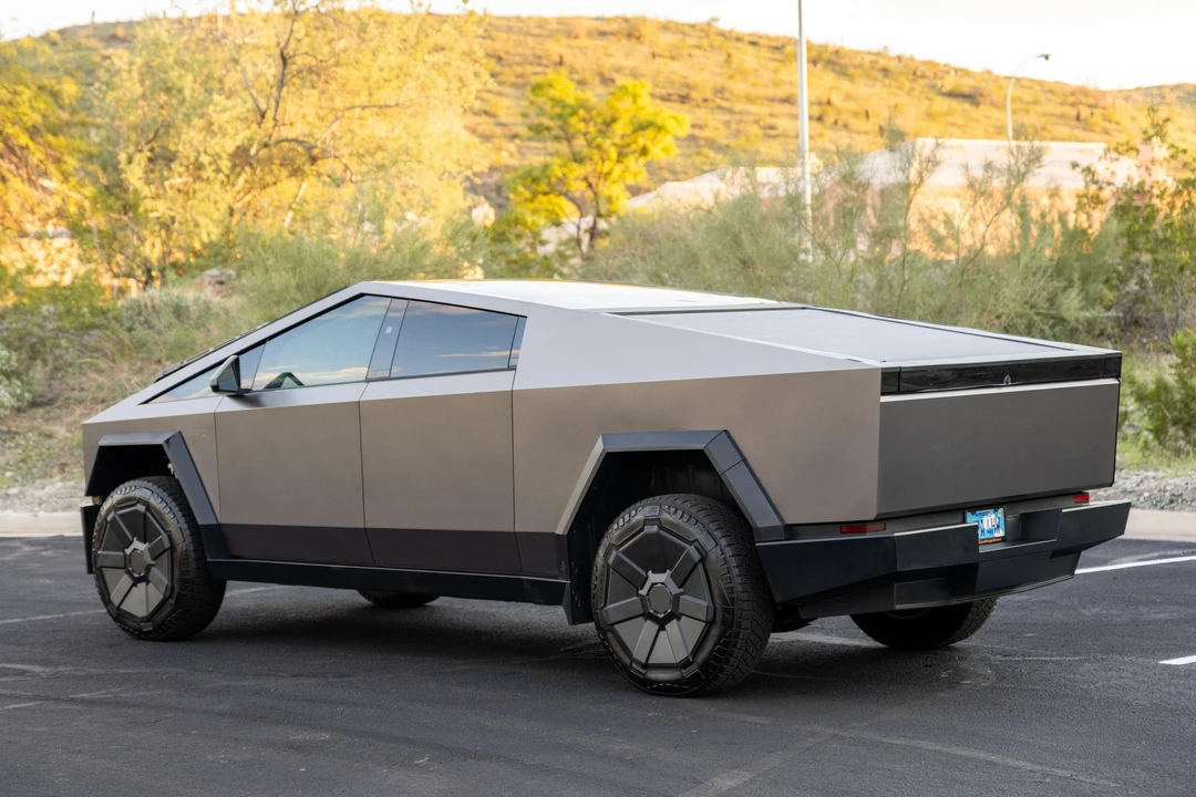 2024 Tesla Cybertruck - Image 4 of 31