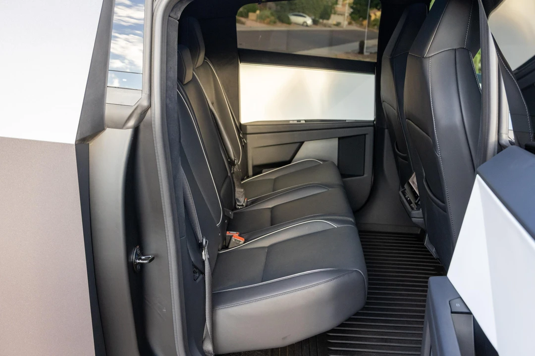 2024 Tesla Cybertruck - Image 26 of 31