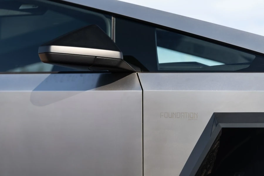 2024 Tesla Cybertruck - Image 14 of 31