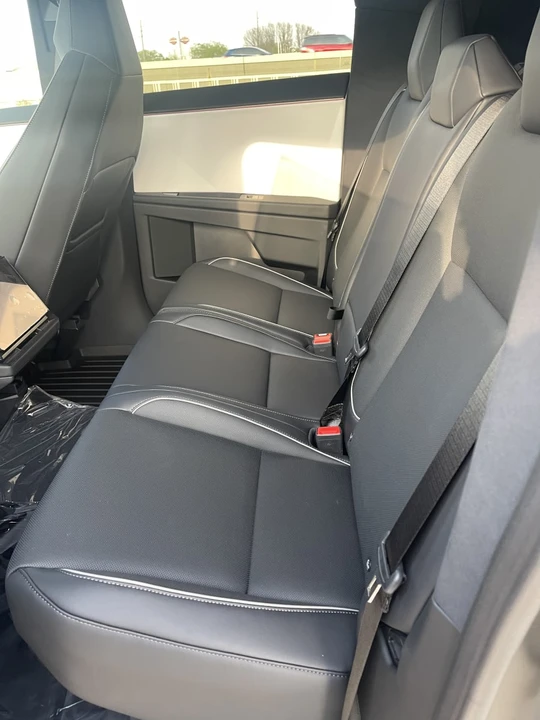 2024 Tesla Cybertruck - Image 23 of 31