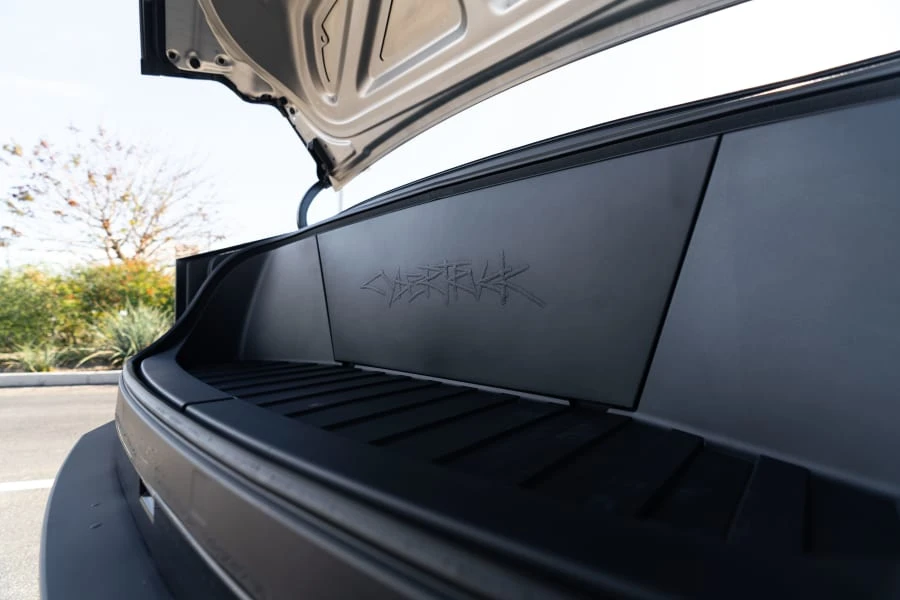 2024 Tesla Cybertruck - Image 27 of 31