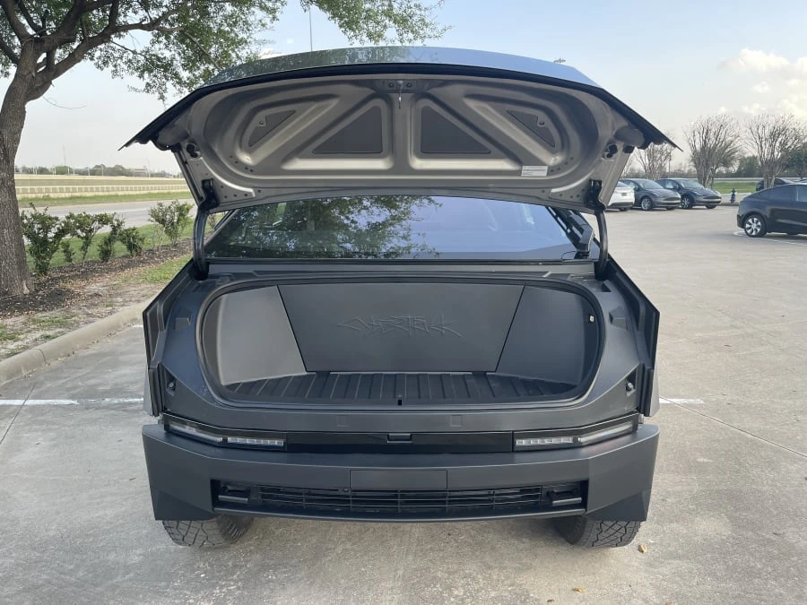 2024 Tesla Cybertruck - Image 28 of 31