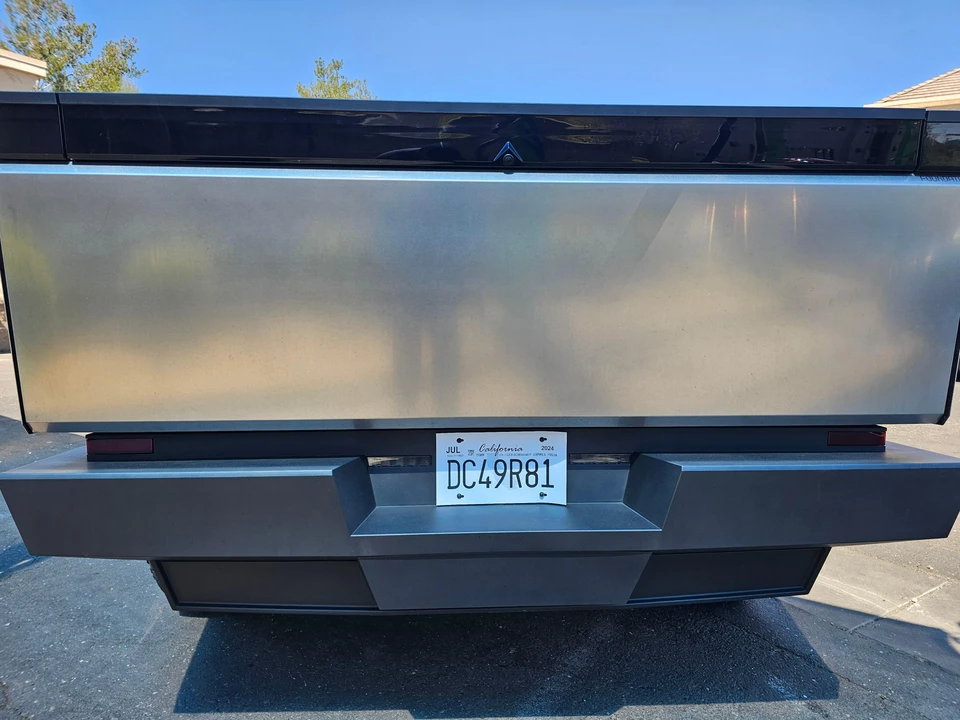 2024 Tesla Cybertruck - Image 8 of 9