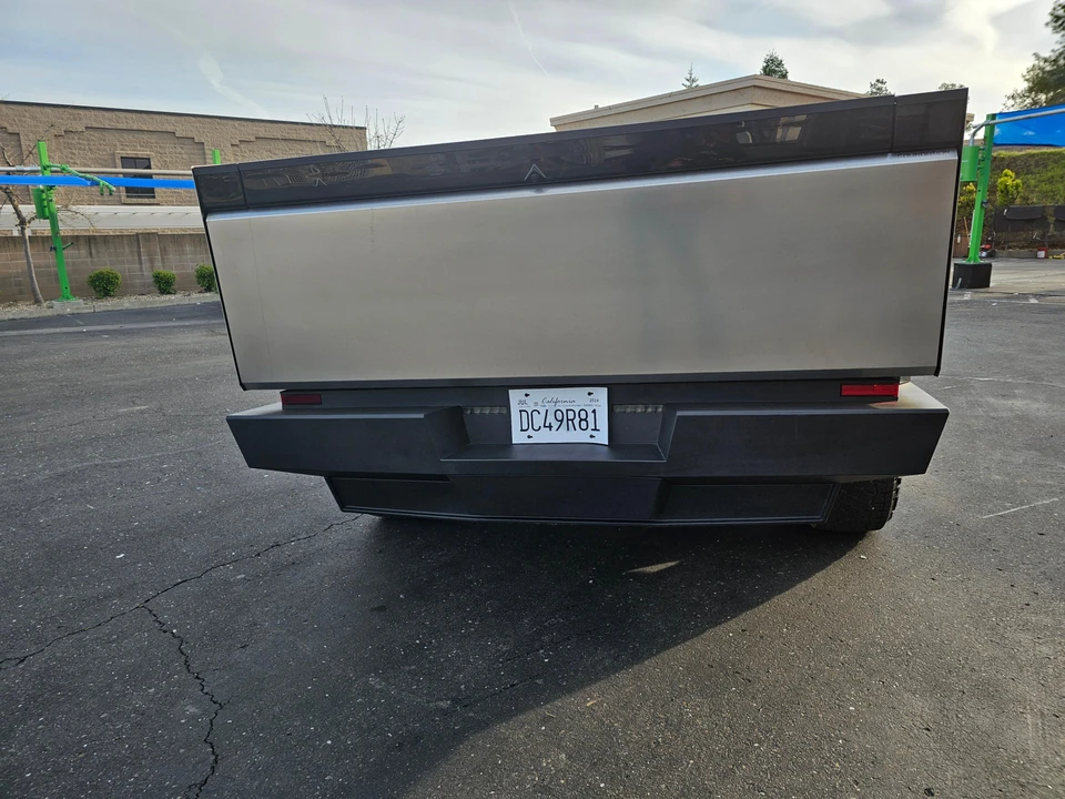2024 Tesla Cybertruck - Image 6 of 9