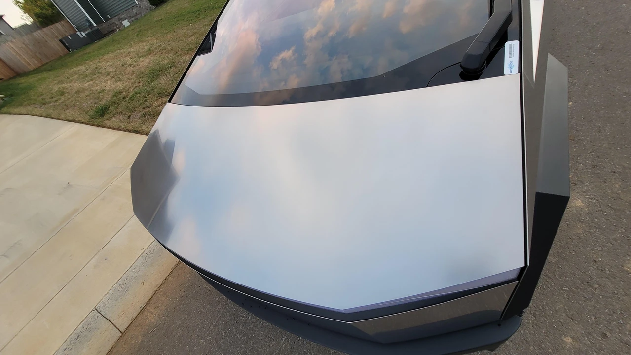 2024 Tesla Cybertruck - Image 29 of 31