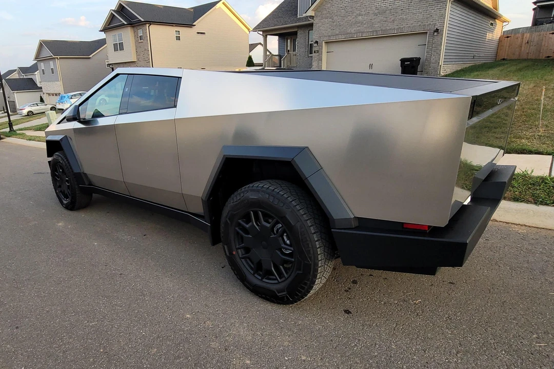 2024 Tesla Cybertruck - Image 18 of 31