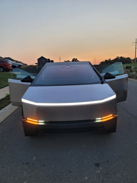 2024 Tesla Cybertruck - Image 6 of 31