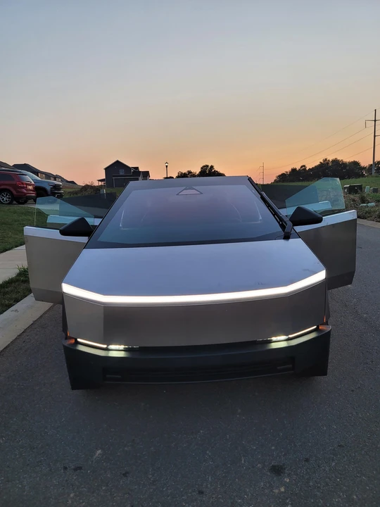 2024 Tesla Cybertruck - Image 7 of 31