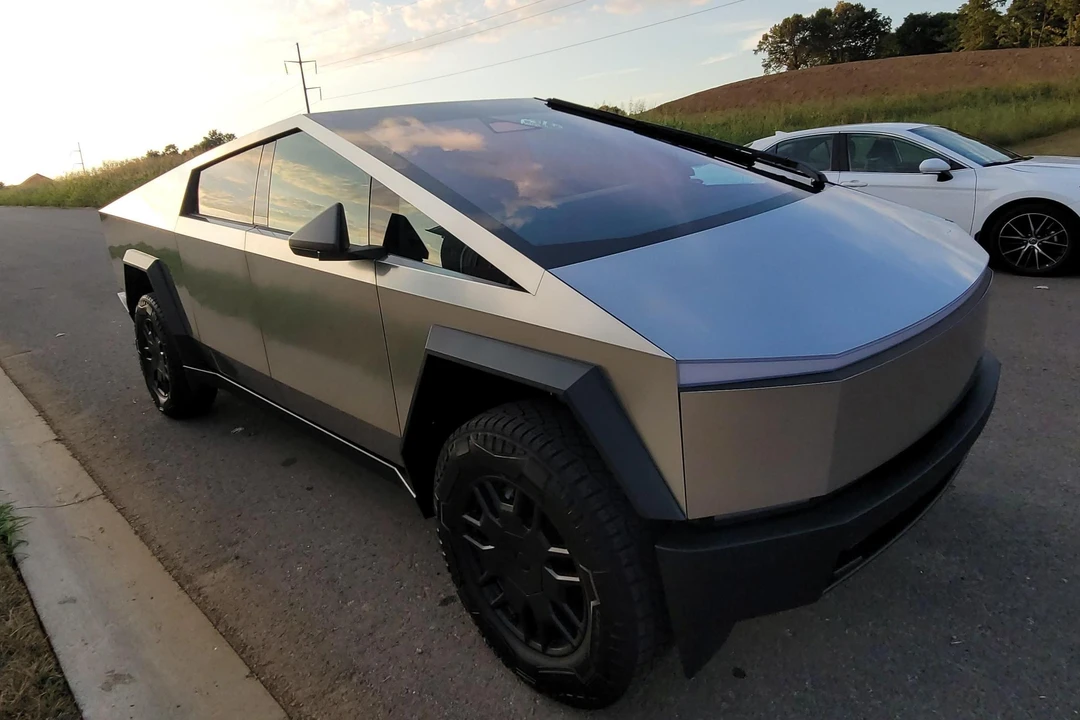 2024 Tesla Cybertruck - Image 25 of 31