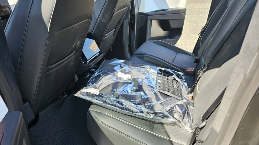 2024 Tesla Cybertruck - Image 10 of 10