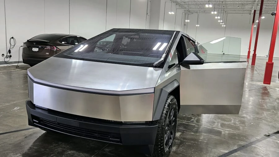 2024 Tesla Cybertruck - Image 4 of 10