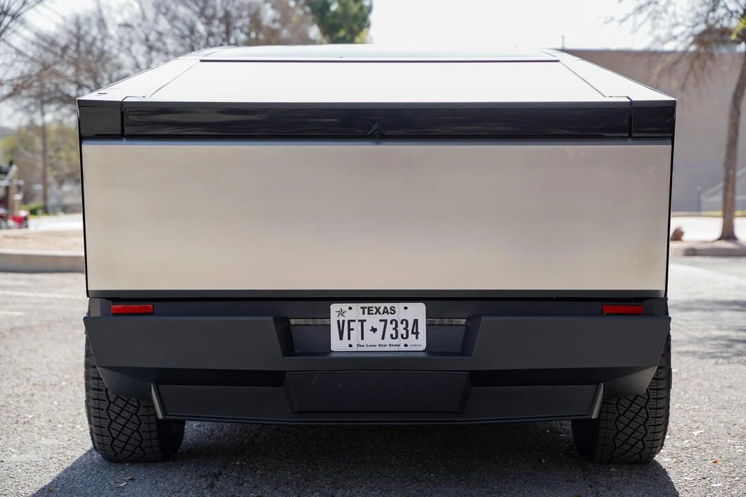 2024 Tesla Cybertruck - Image 5 of 31