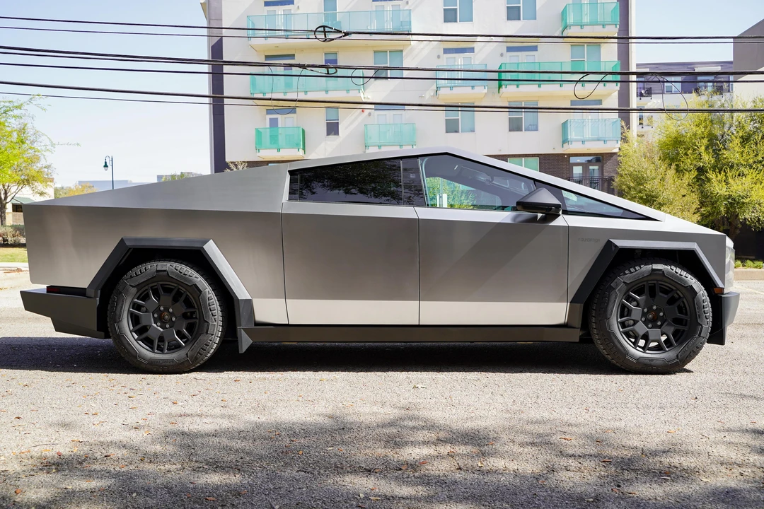2024 Tesla Cybertruck - Image 7 of 31