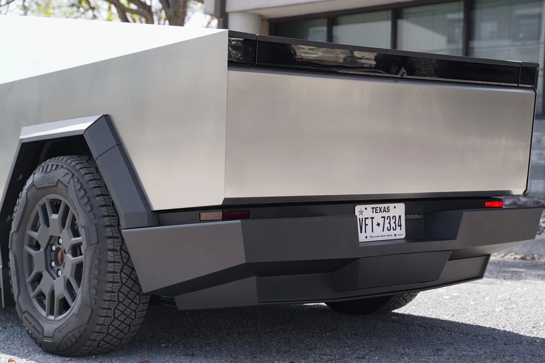 2024 Tesla Cybertruck - Image 29 of 31