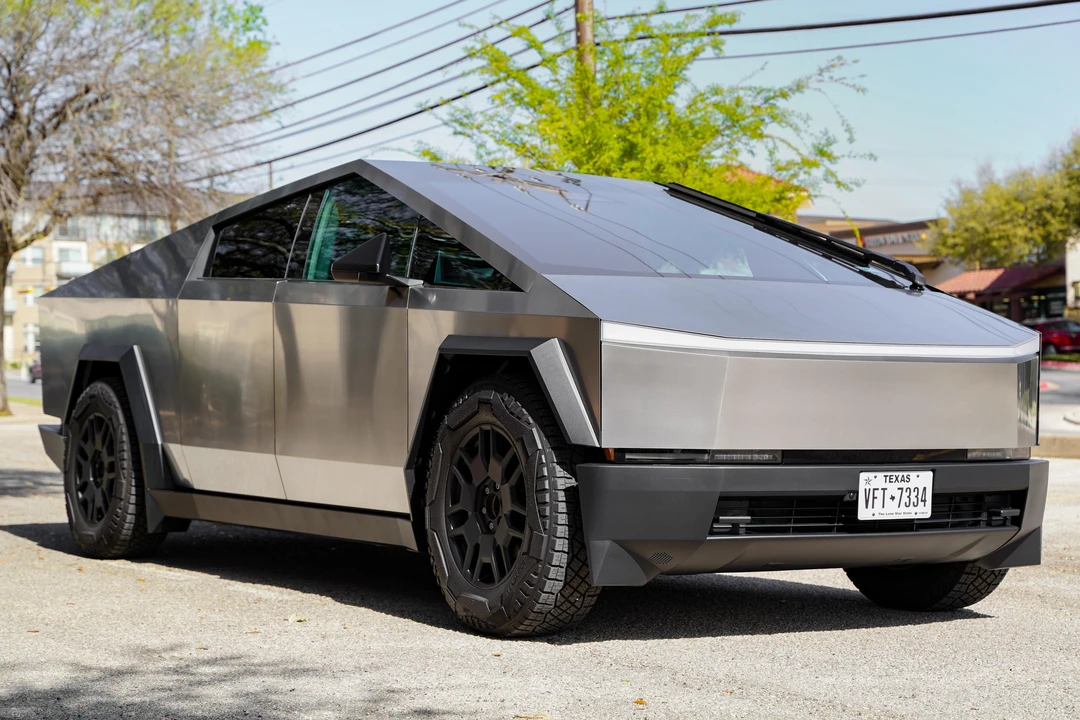 2024 Tesla Cybertruck - Image 8 of 31