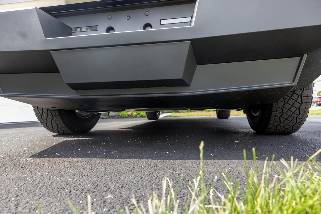 2024 Tesla Cybertruck - Image 17 of 31