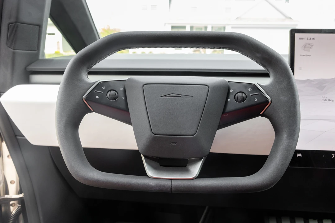 2024 Tesla Cybertruck - Image 29 of 31