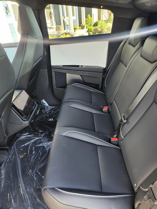 2024 Tesla Cybertruck - Image 27 of 31