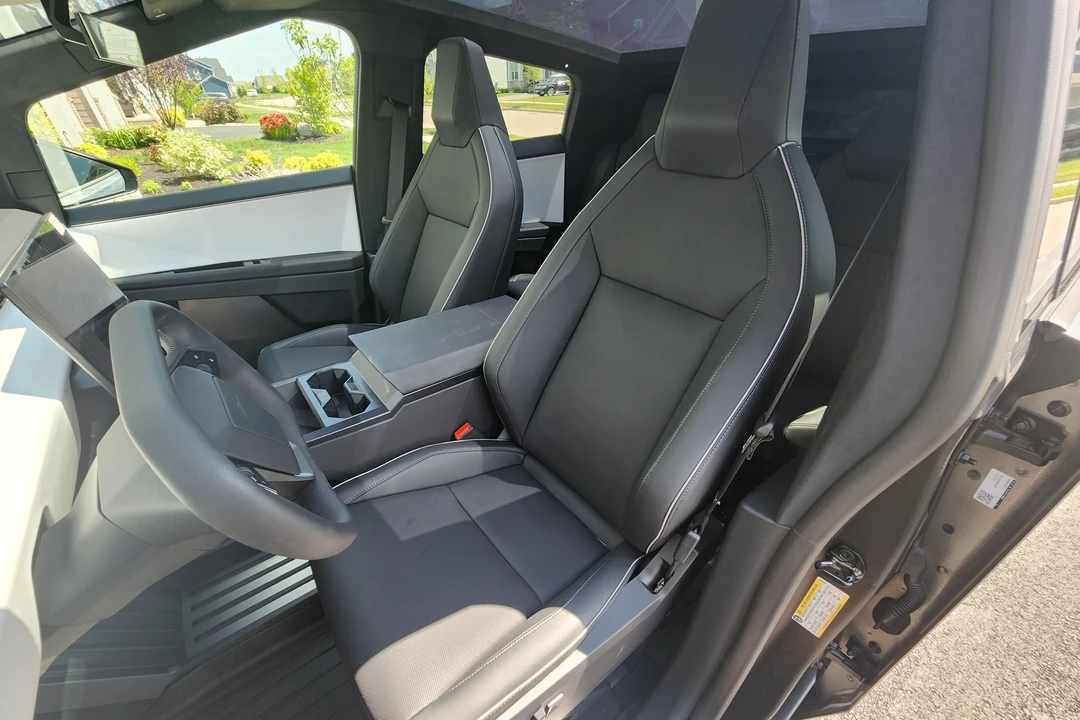 2024 Tesla Cybertruck - Image 20 of 31