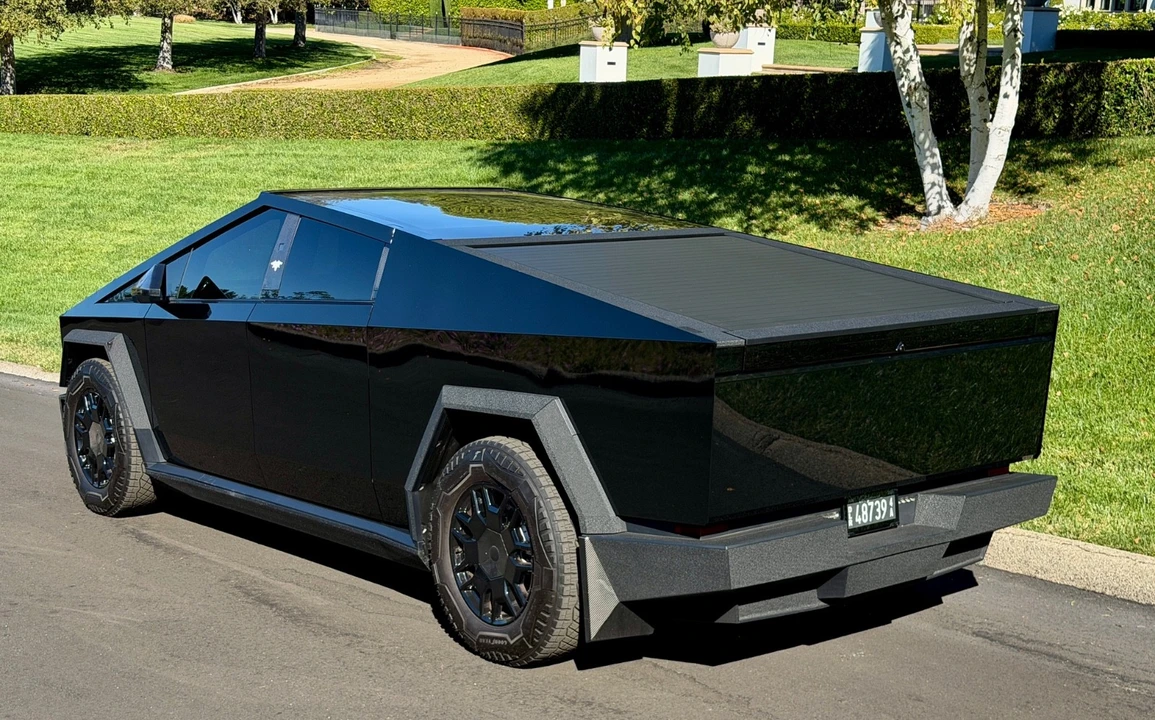 2024 Tesla Cybertruck - Image 17 of 21