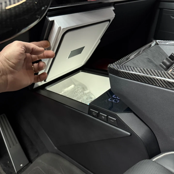 2024 Tesla Cybertruck - Image 10 of 21