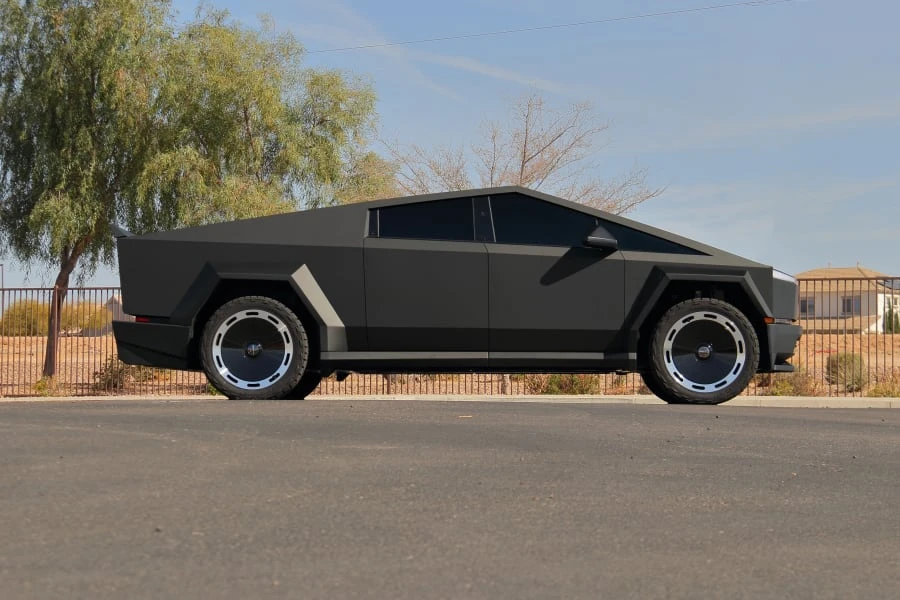 2024 Tesla Cybertruck - Image 18 of 31