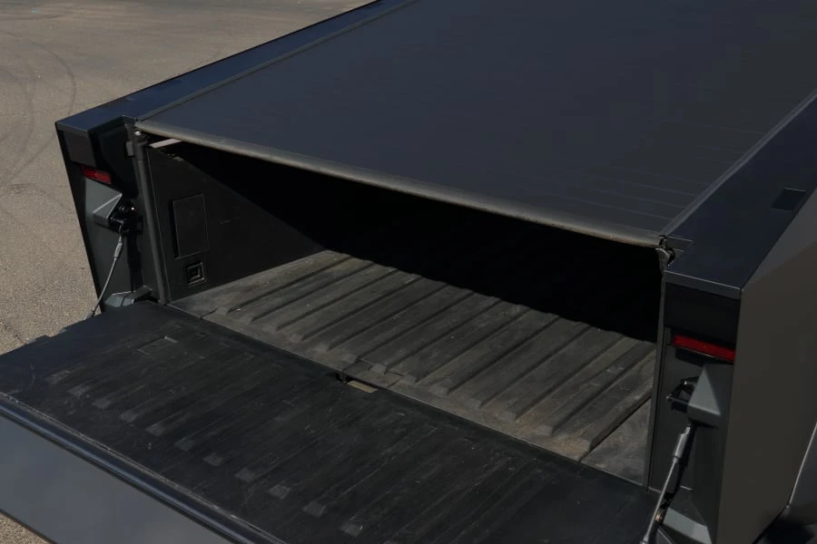 2024 Tesla Cybertruck - Image 8 of 31