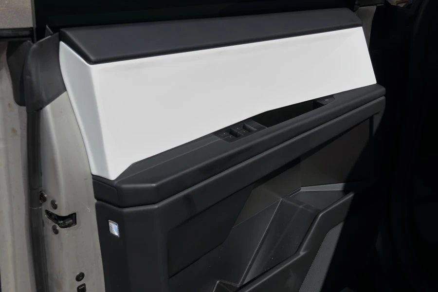 2024 Tesla Cybertruck - Image 30 of 31