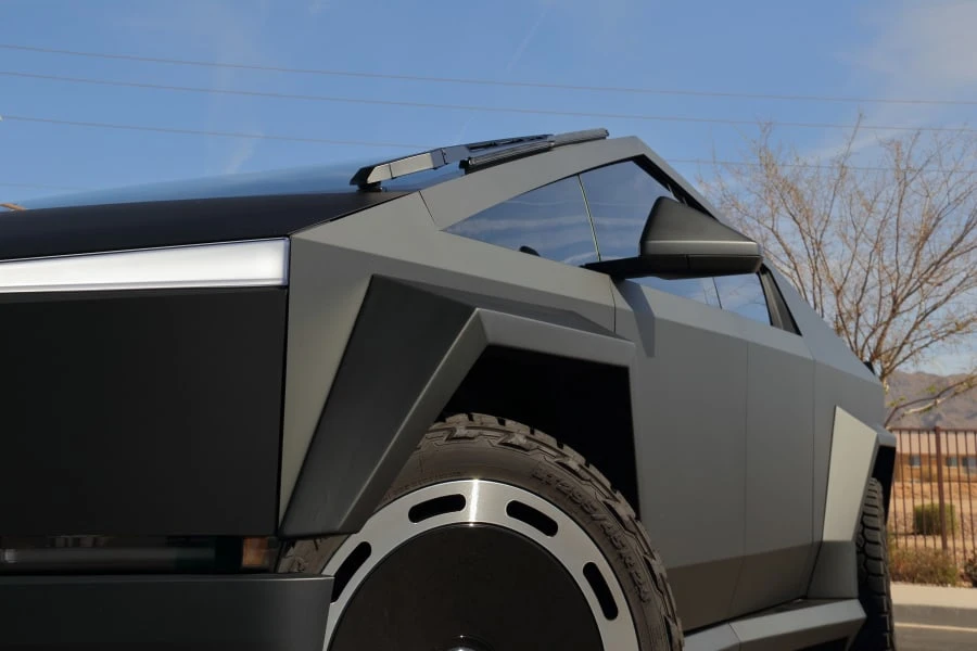 2024 Tesla Cybertruck - Image 9 of 31