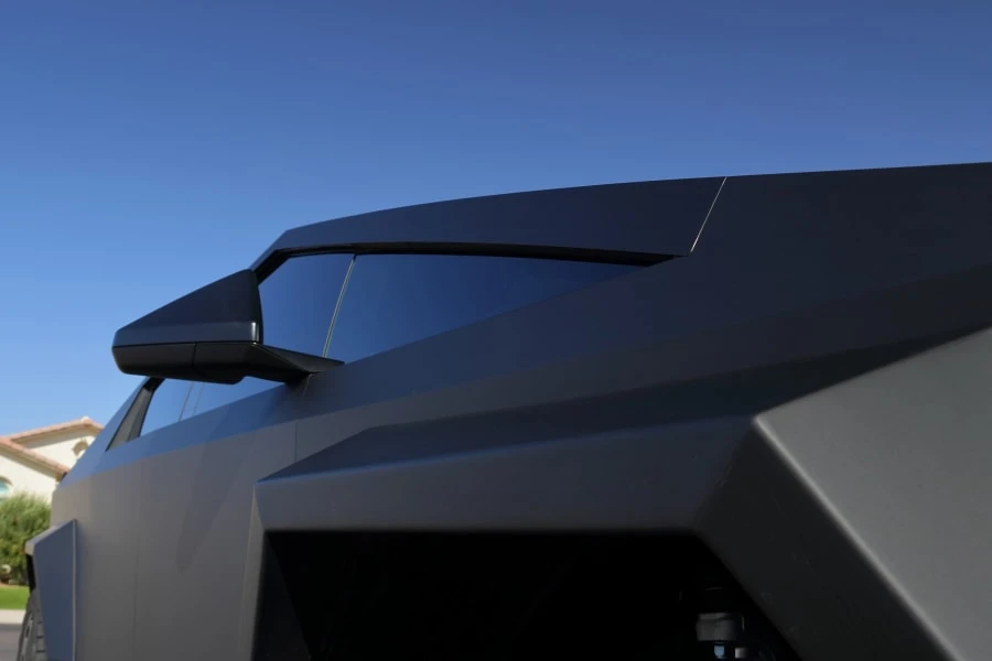 2024 Tesla Cybertruck - Image 11 of 31
