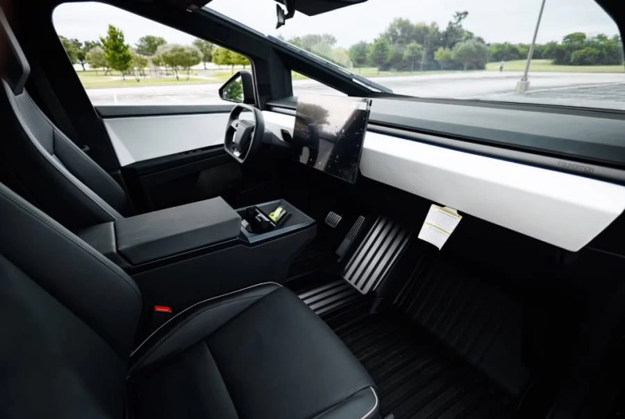 2024 Tesla Cybertruck - Image 13 of 14