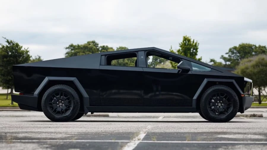 2024 Tesla Cybertruck - Image 2 of 14