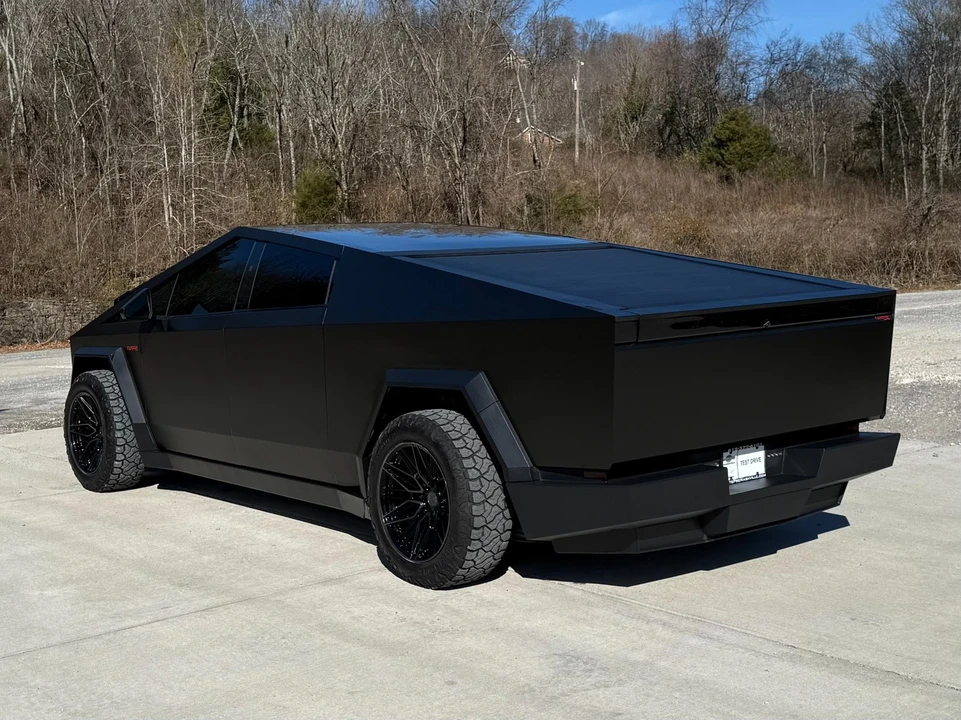 2024 Tesla Cybertruck - Image 4 of 12